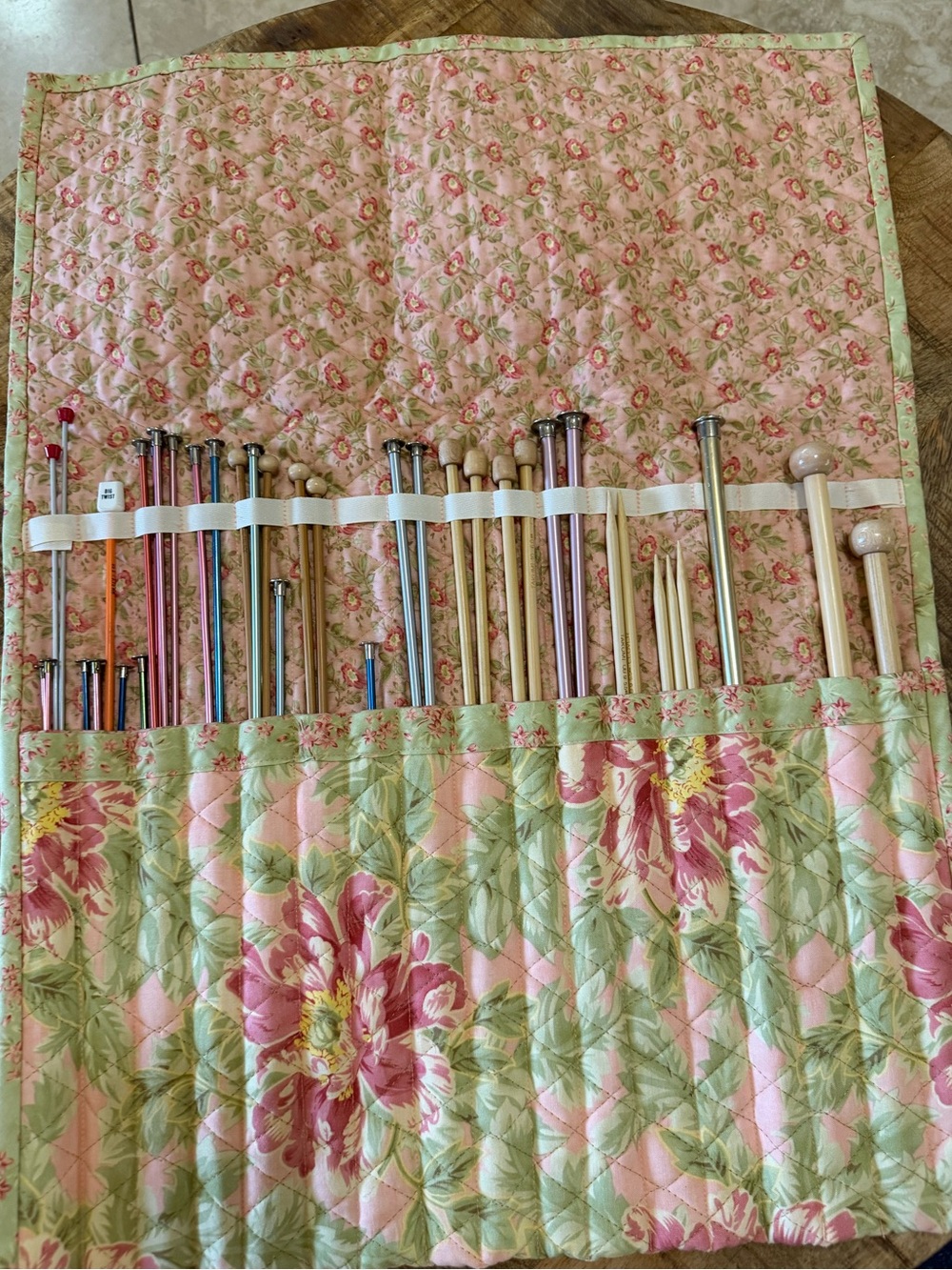 Vintage Knitting Needles 31 Crochet Hooks Floral Handmade Storage Case